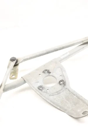 BMW Windshield Wiper Transmission / Bracket (X5) 61617046570 Trusted Brand