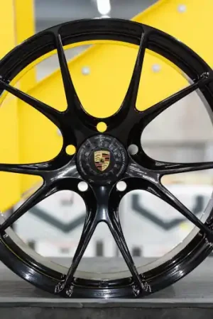 Vossen X Champion RS74 21X13 / ET31 / Gloss Black Wheel / Centerlock / 911 GT3RS 992 - Rear Order Now